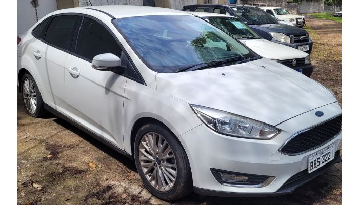  Estado arrecada quase R$ 2 milhões com primeiro leilão de veículos oficiais de 2026 